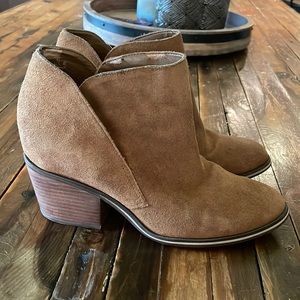 Jessica Simpson ankle boots